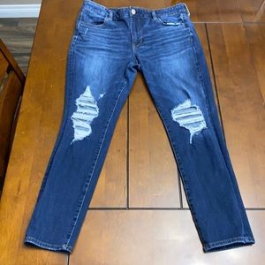 American Eagle hi-rise distressed jegging size 16